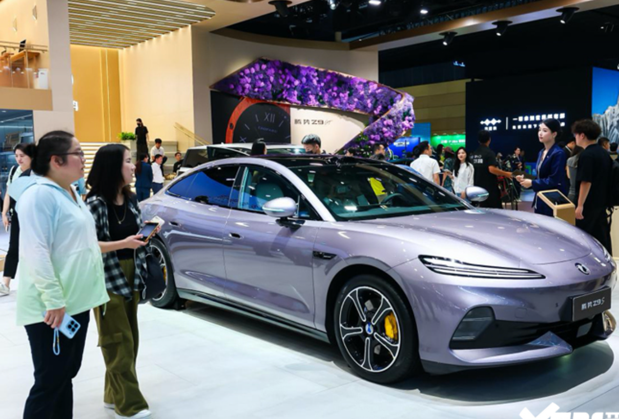 腾势Z9S 31.98万起预售！现在门店已经能看实车